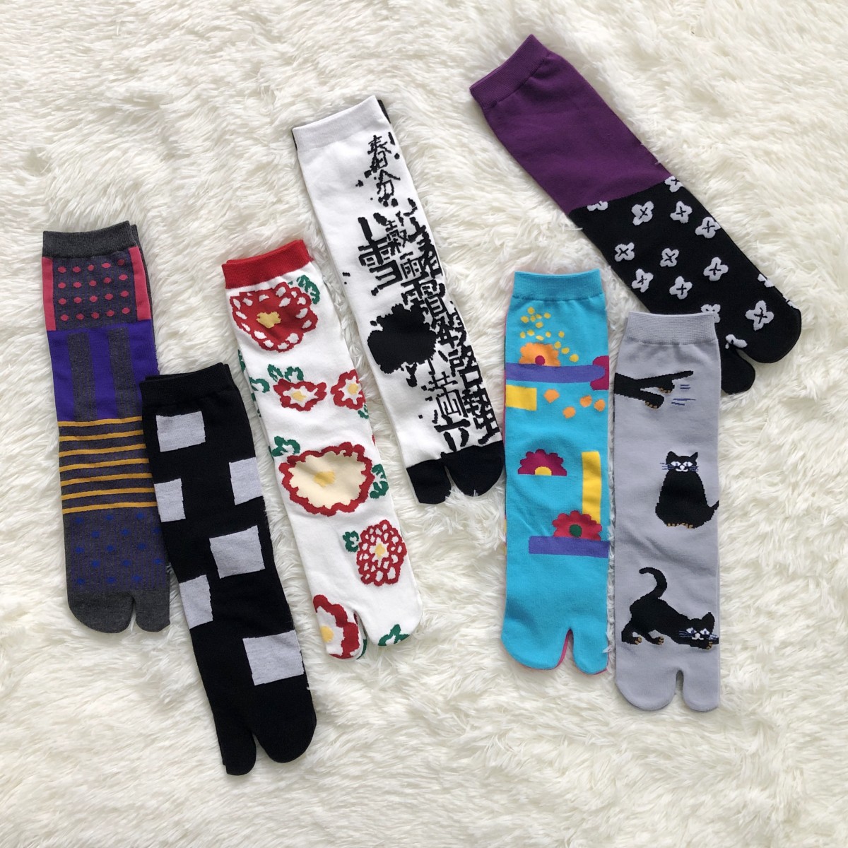 Japanese Sou Style Flower Cat Harajuku Literary Girl Two-toe Socks