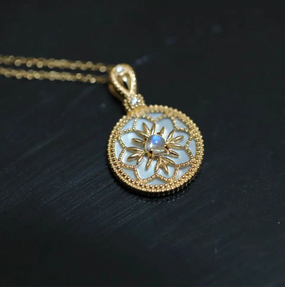 Fashion Trend Chinese Style White Shell Moonstone Necklace