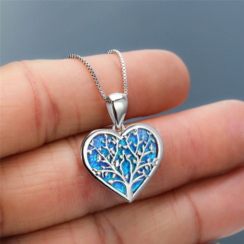 Women's Creative Fashion Heart-shaped Big Tree Pendant Necklace