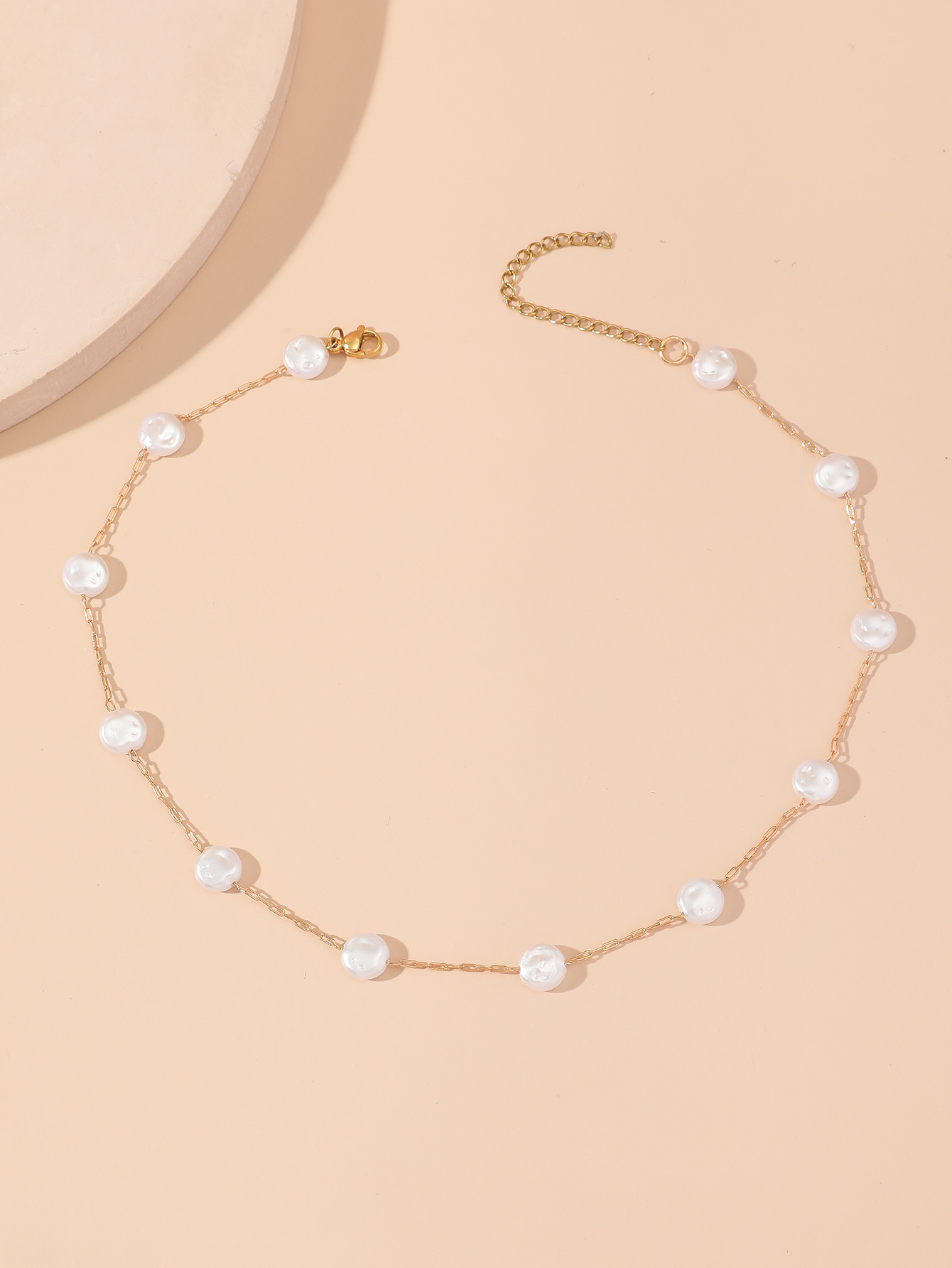 Title 2, New Creative Fashion Pearl Single Layer Choker