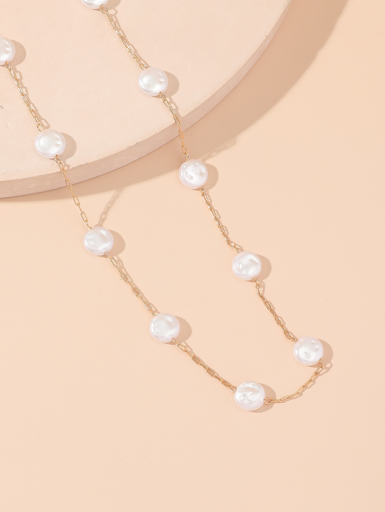 Title 3, New Creative Fashion Pearl Single Layer Choker