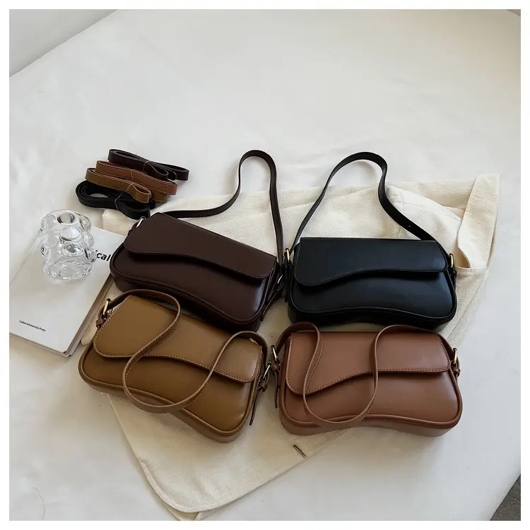 Fashion Simple New Flip Magnetic Buckle Shoulder