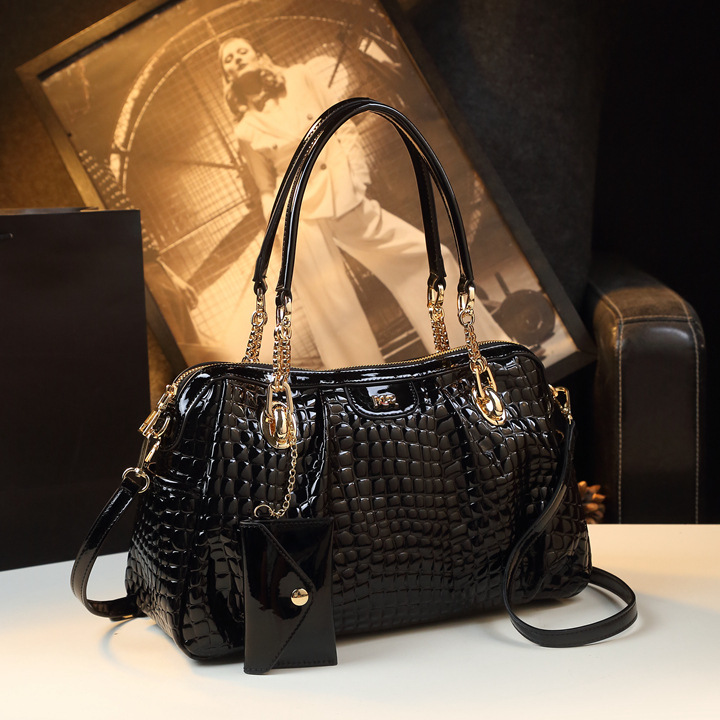Sac bandoulière femme en PU — Format 35 cm street 3