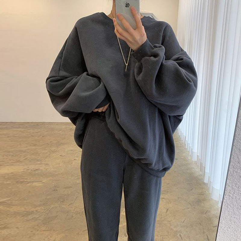 Japanese And Korean Casual Polyester Sweater Suit