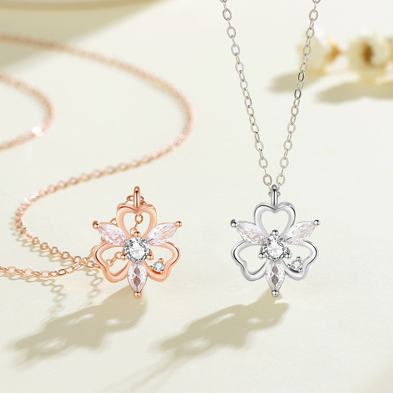 Women's Korean-style Mori Style Clover Necklace