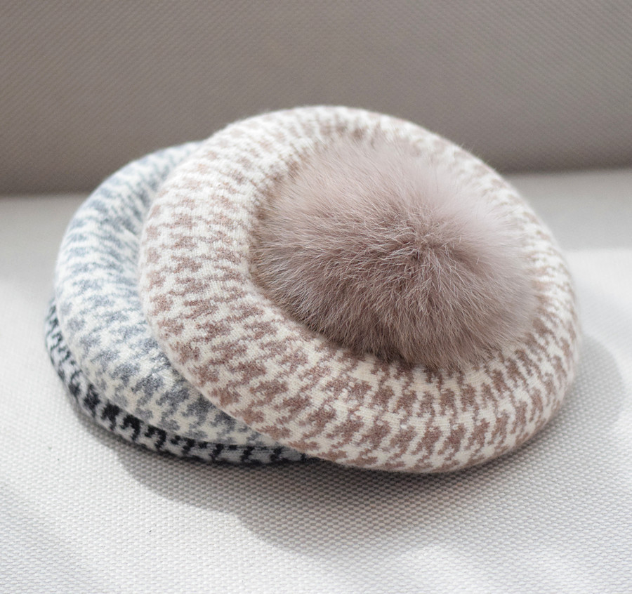 Women's Autumn And Winter Fox Fur Ball Knitted Octagonal Cap