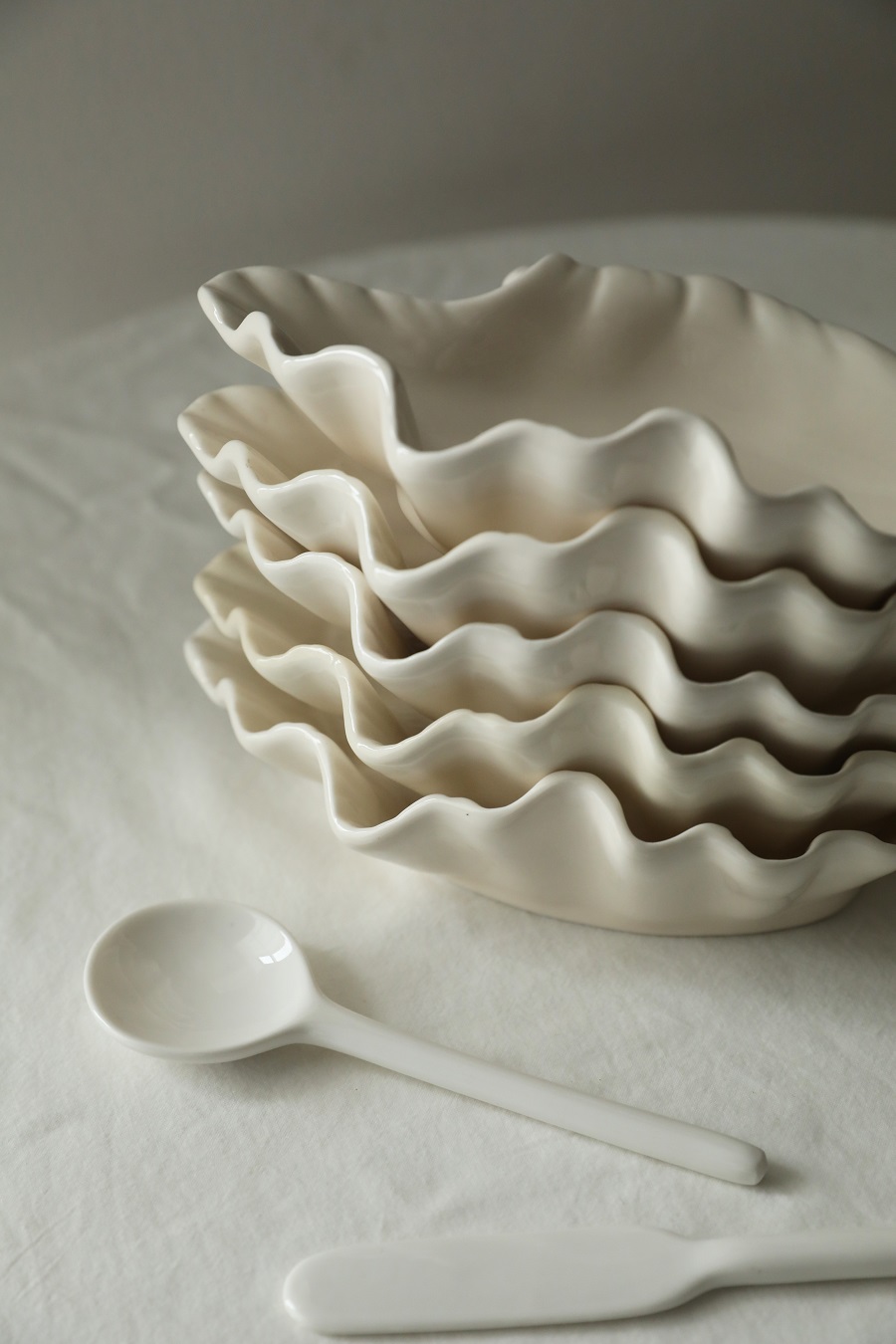 Gentle Cream Color Three-dimensional Shell Retro Ceramic Dinner Plate - Image 14