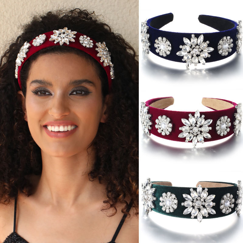 Retro Baroque Pearl Rhinestone Headband - Image 3