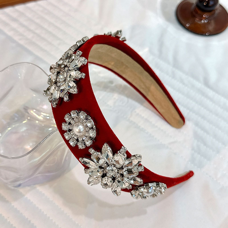 Retro Baroque Pearl Rhinestone Headband - Image 10