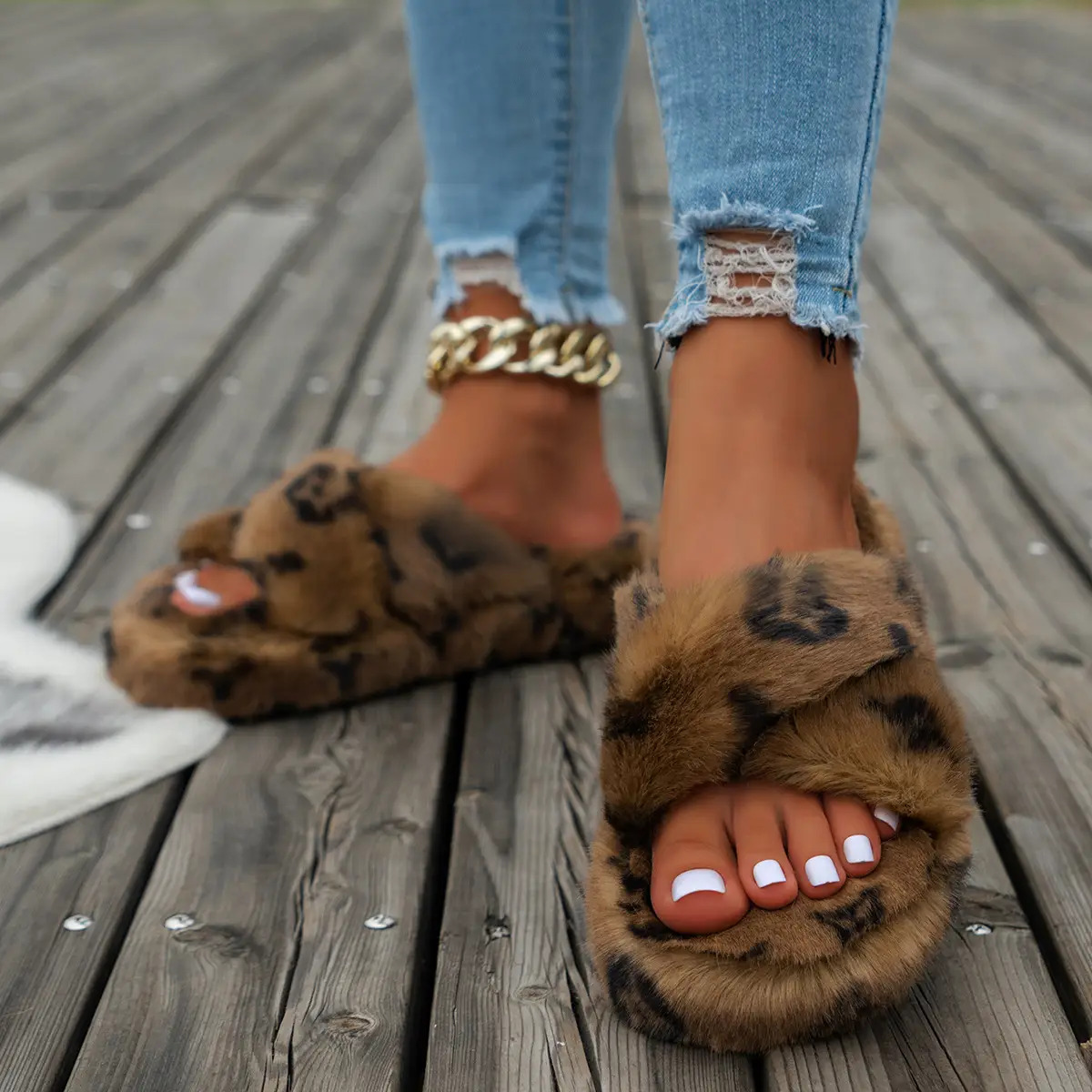 Fall Plus Size Fashionable And Comfortable Plush Suede Thick-soled Women's Slippers