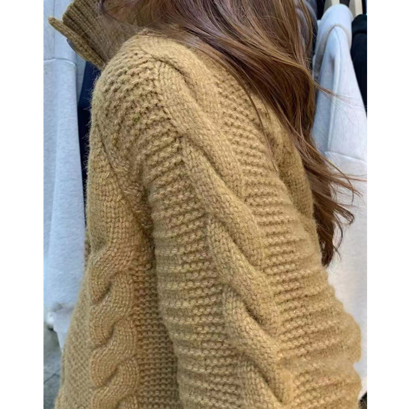 Twist Knit Short Half Turtleneck Coat