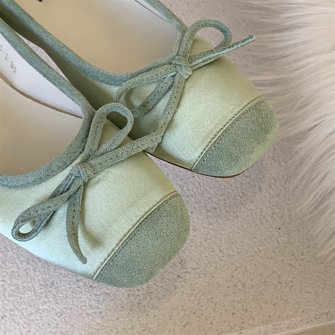 Gentle Summer Black Doug Witch Pumps