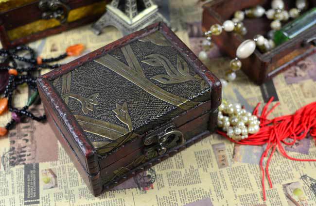 Title 15, European style antique desktop storage box