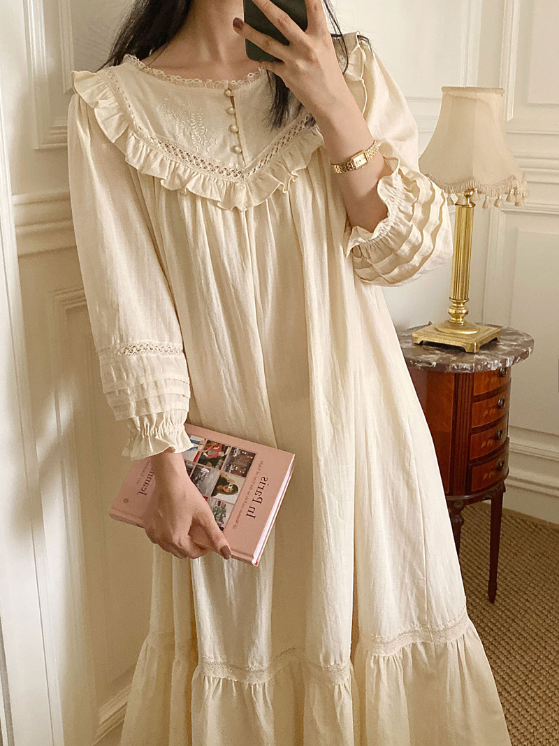 Title 11, Vintage Court Style Nightdress Long Princess Style