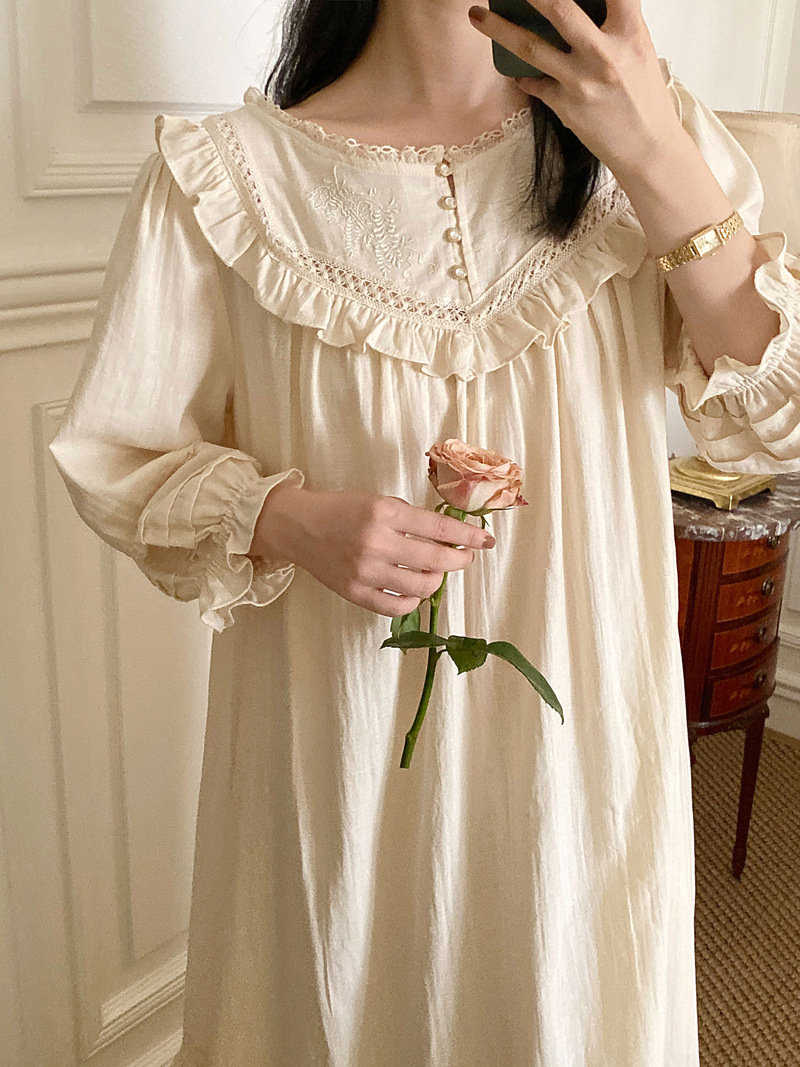 Title 13, Vintage Court Style Nightdress Long Princess Style