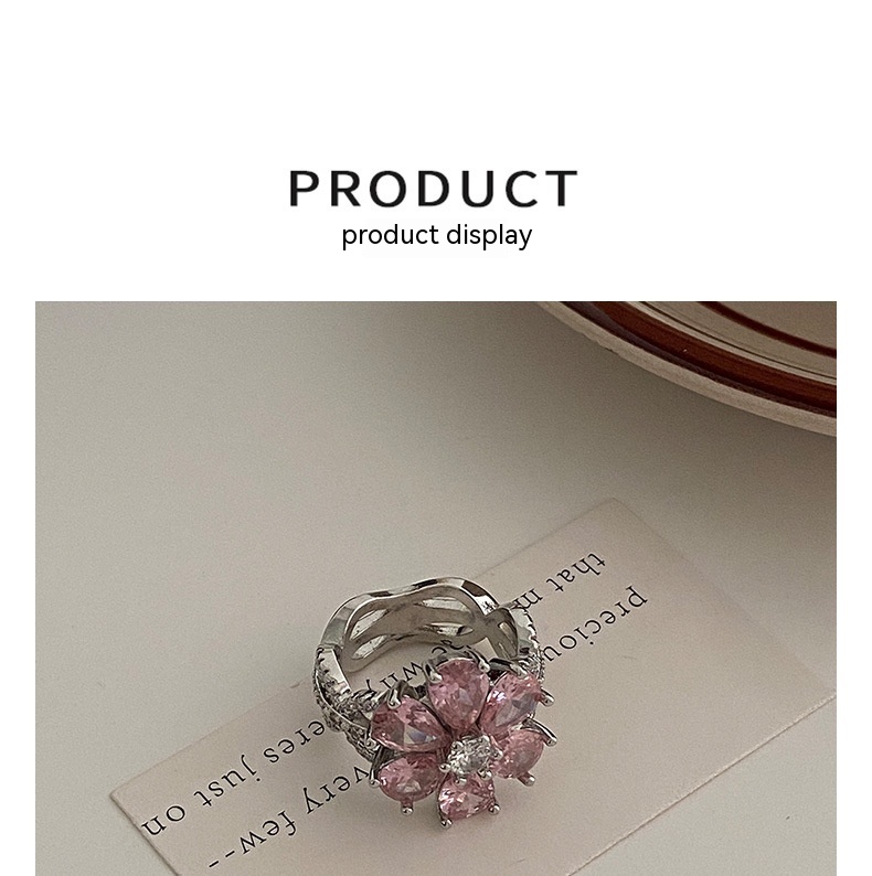 Love Heart-shaped Women's Flower Fashion Exquisite Ring