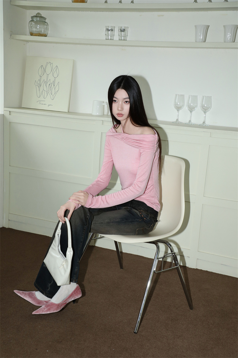 Autumn And Winter Niche Design Twisted Off-shoulder Bottoming Women's Long-sleeved Top