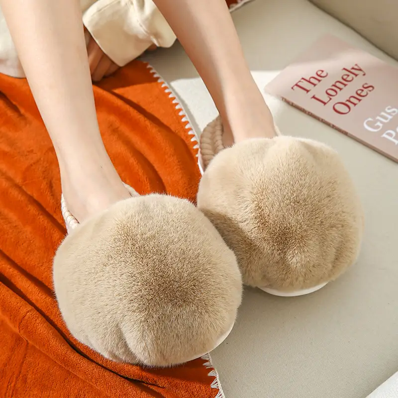 Women's Autumn And Winter Plush Fluffy Ball Thermal Slippers