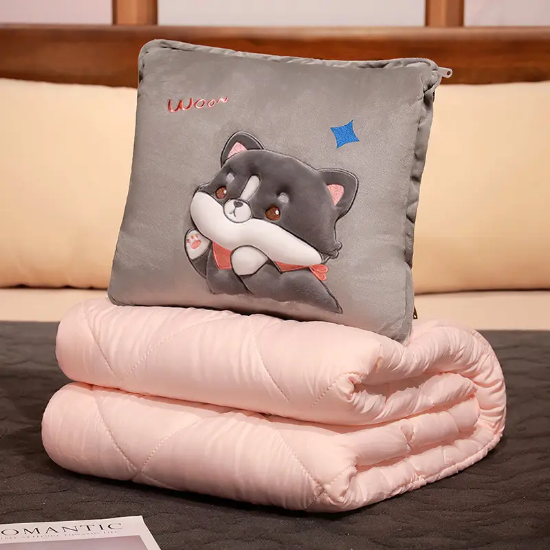Three-dimensional Pillow Quilt Dual-use Two-in-one