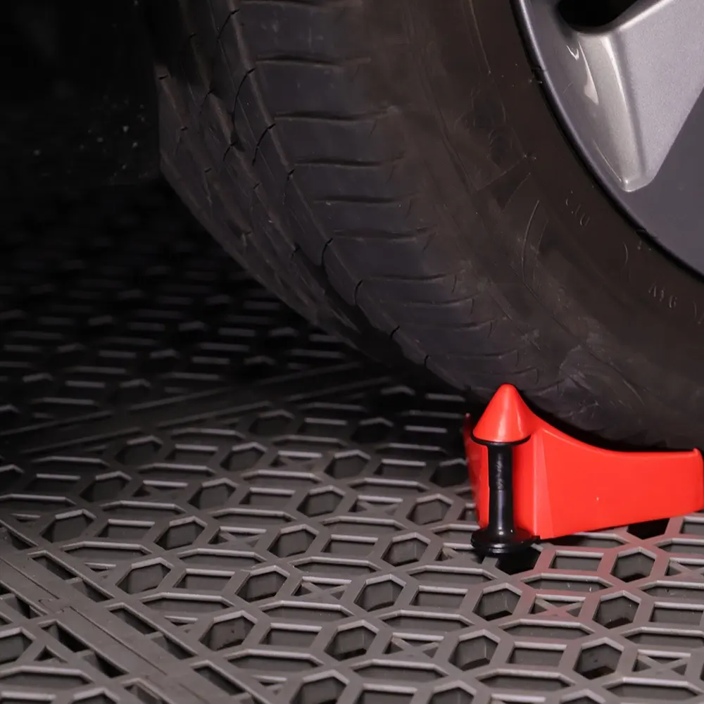 Portable Non-slip Bracket Triangle Car Tire Rubber