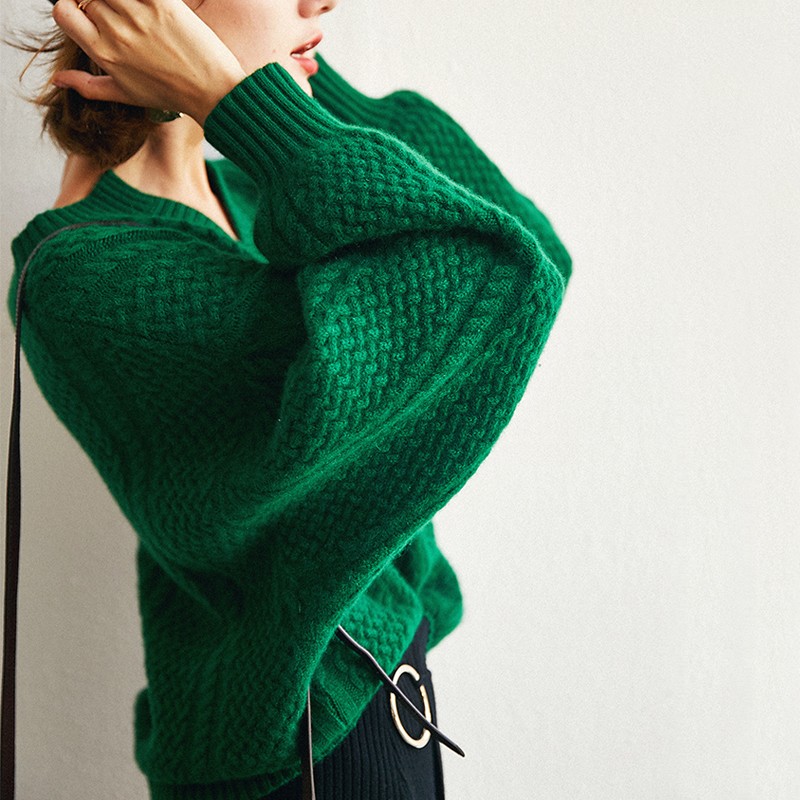 Title 5, Emerald Wool Sweater Women V-neck Padded Pullover