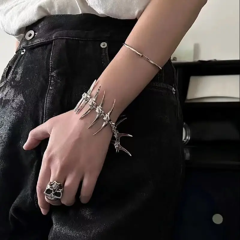 Silver Thorn Horn Thorn Fishbone Bracelet