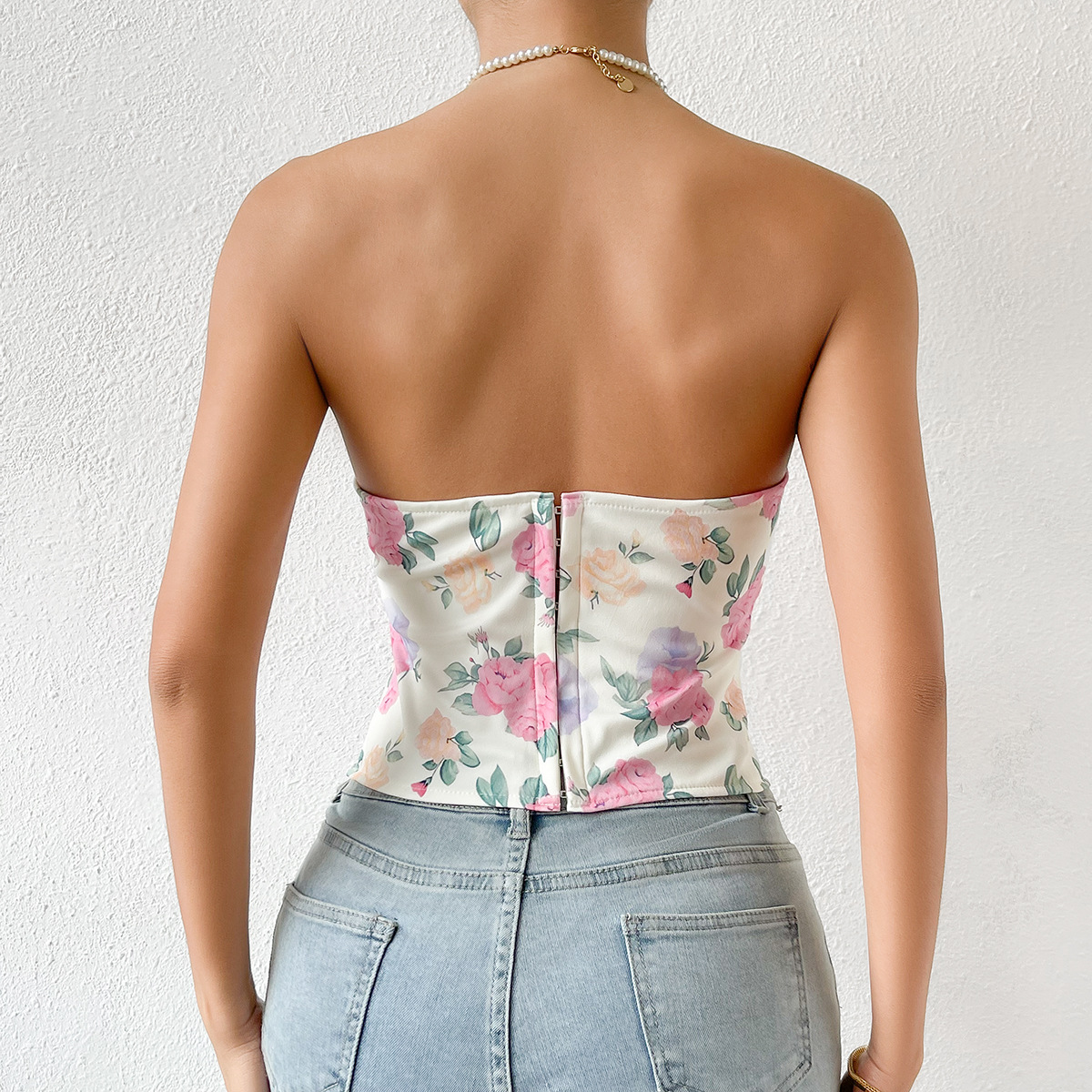 Title 25, Sexy Hot Girl Low-cut Backless Flower Wrapped C...