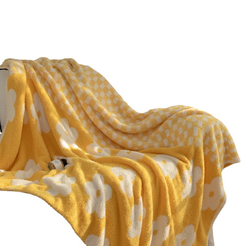 2402180752570323300 - Comfortable Warm Thickened Casual Plaid Blanket