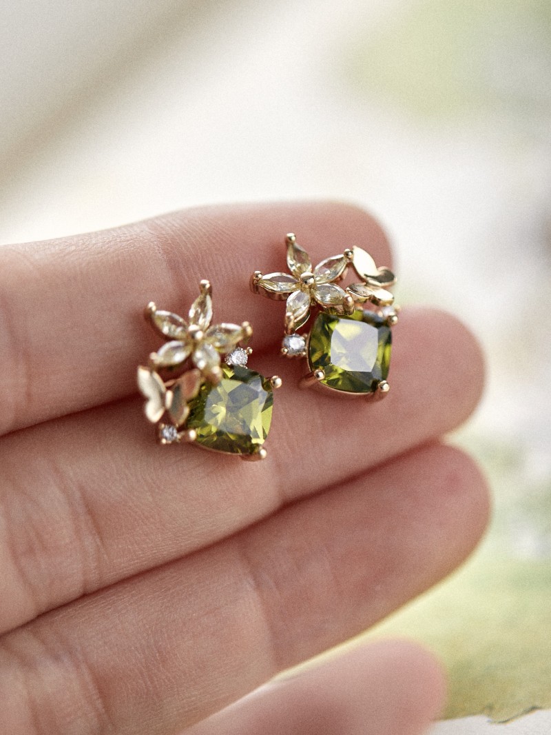 Olive Green Zircon Butterfly Studs Ear Clip