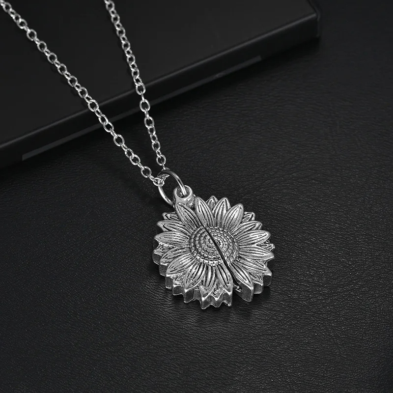 Title 7, Collar Girasol Personalizado con Nombre y Fecha...