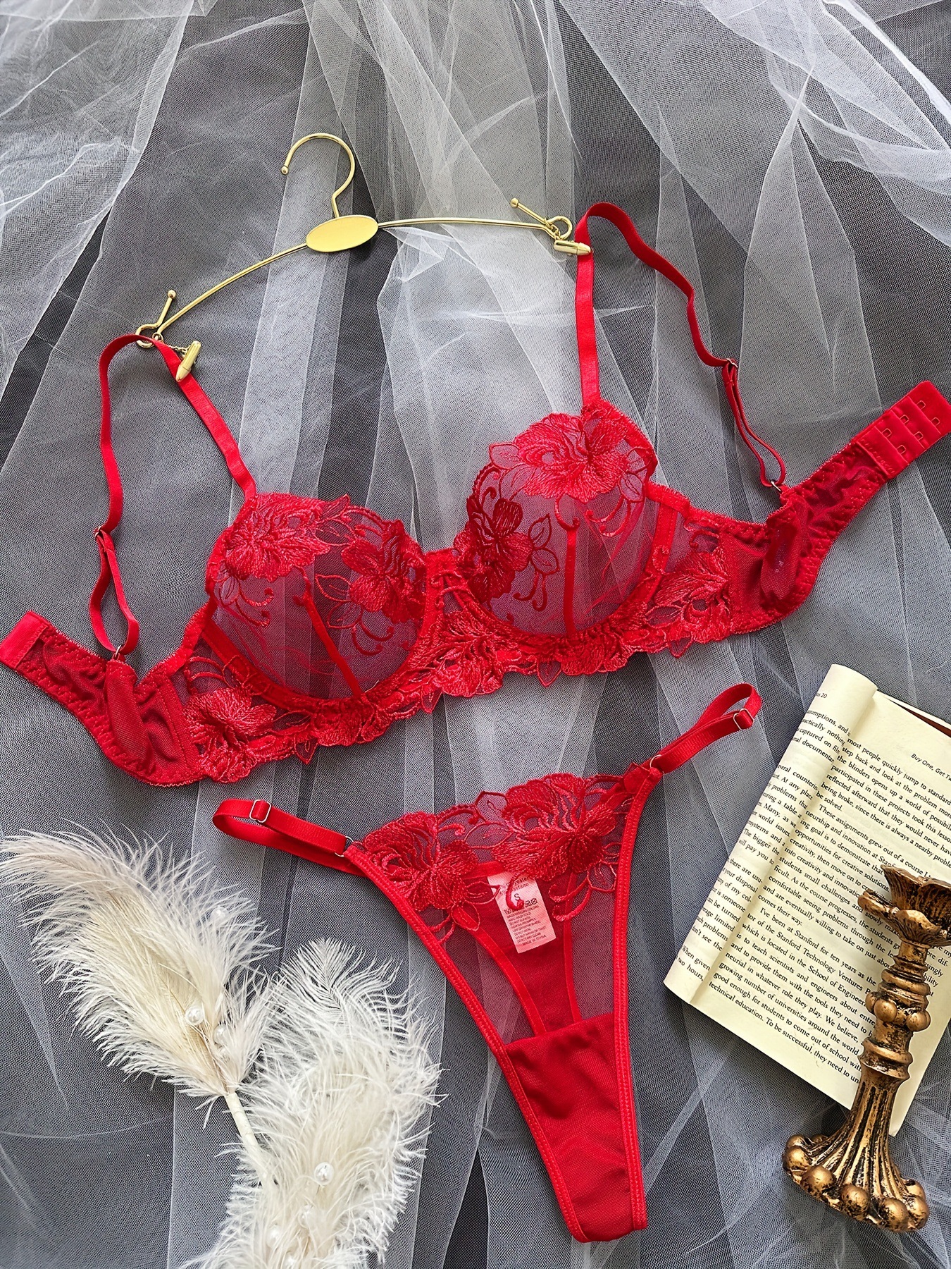 Title 3, Ensemble de lingerie broderie florale en maille...