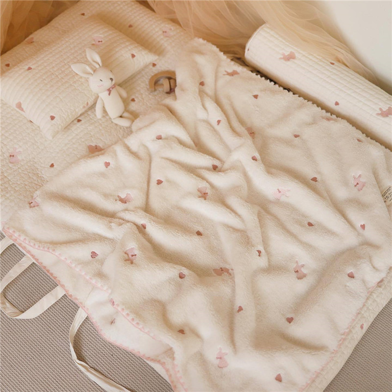 2403101200030320600 - Baby Nap Embroidery Velvet Blanket