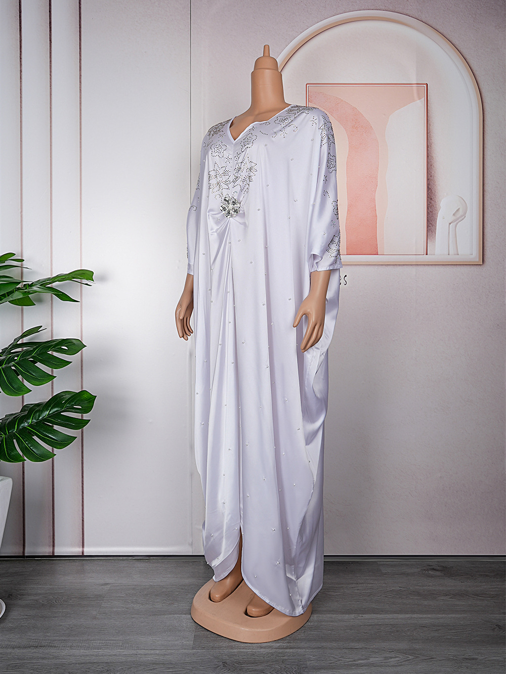 Exquisite Nigerian Dresses – Beaded Chiffon Elegance with Brooch Detail 63 2403140133220327200