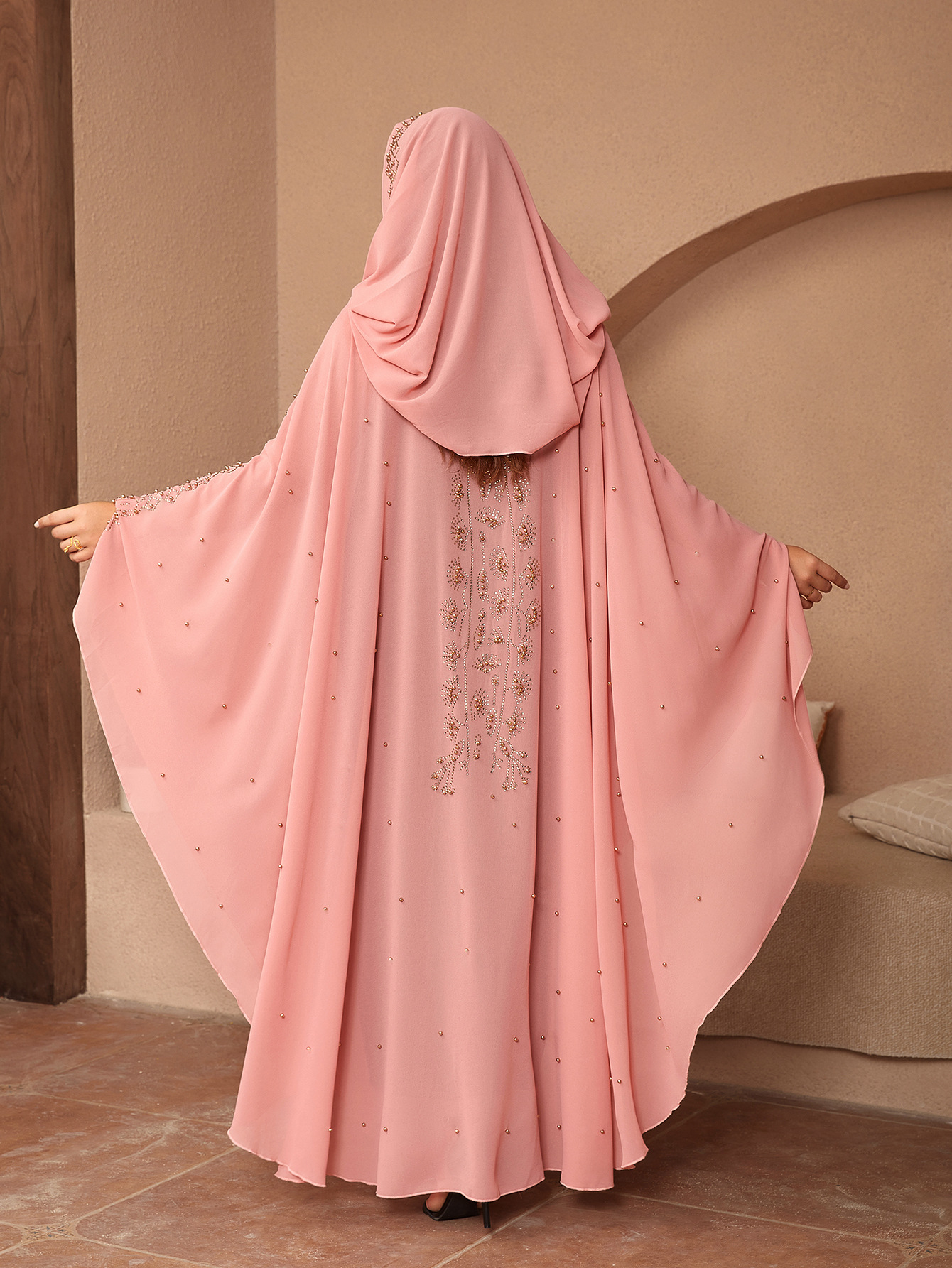 Title 8, Moslim chiffon cape en sjaal met strass en kral...