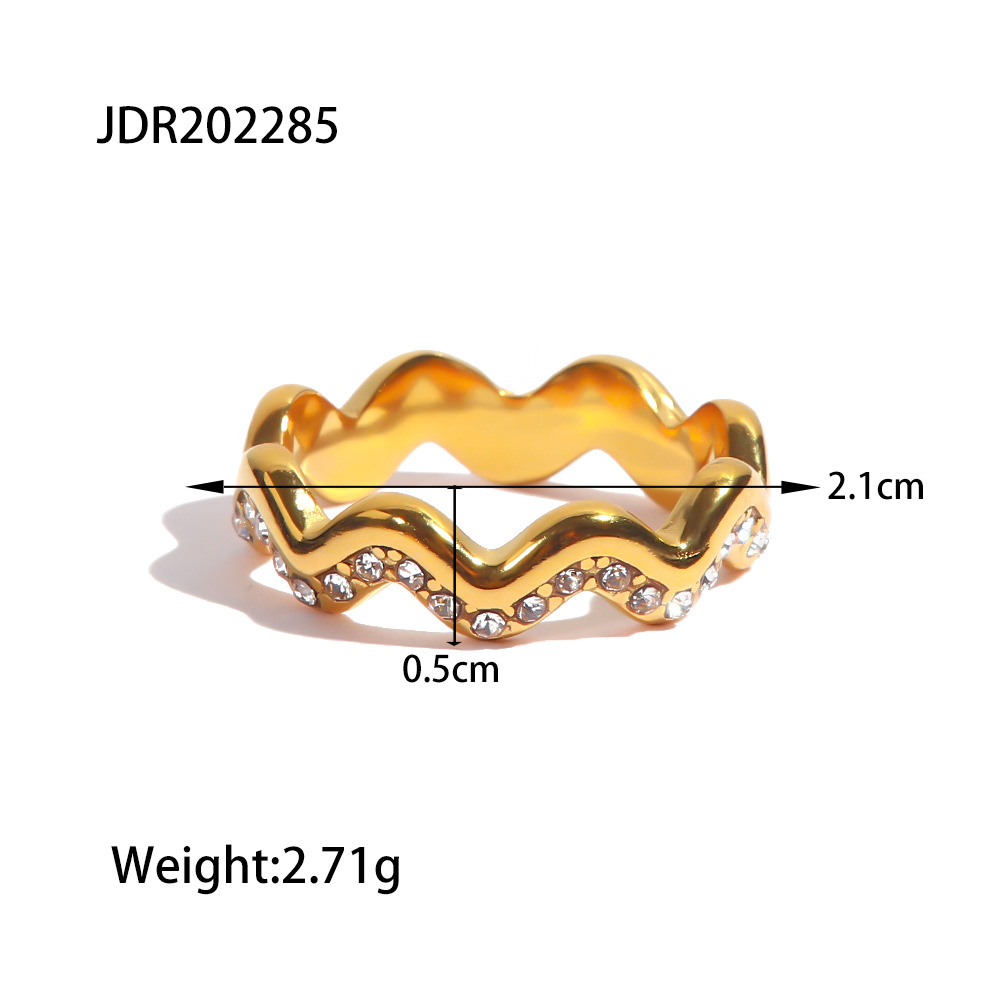 Title 2, 18K gold-elektroplattierter Titanstahlring, lan...