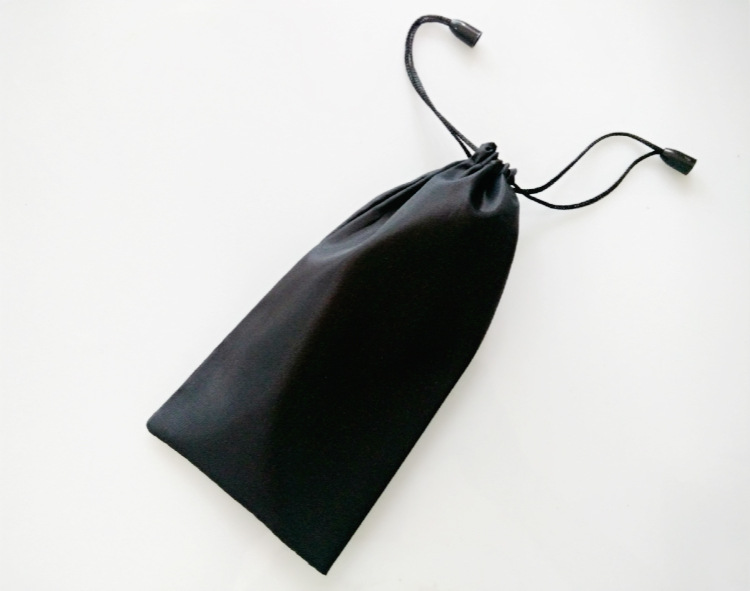 Title 1, Glasses cloth bag