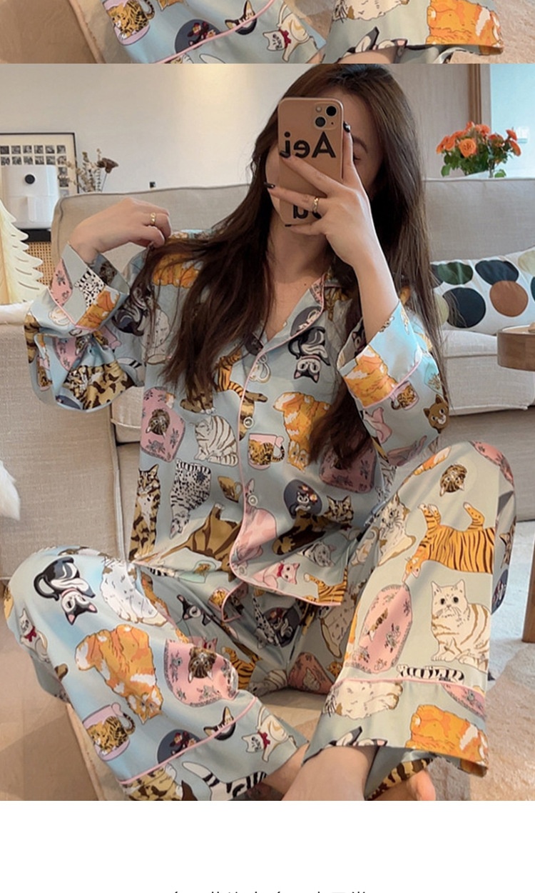 Unleash your love for cats with the Kitten Pajama Set for women. 