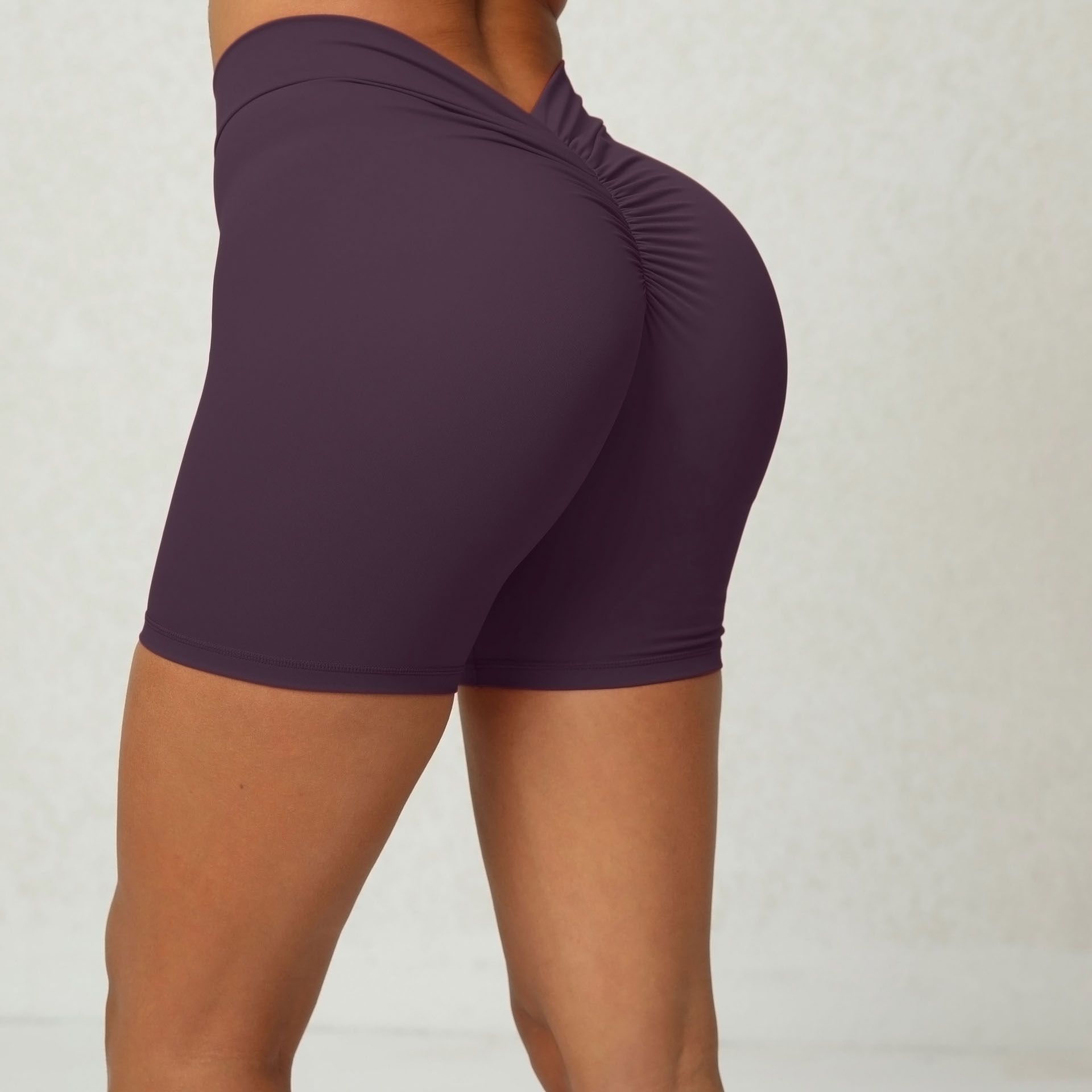 Title 3, Yoga shorts met hoge taille en diepe V-hals, an...