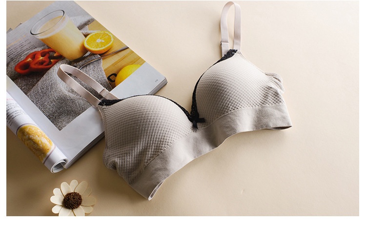 Title 4, Japanese Style Gathered Lace Wireless Bra Sexy ...