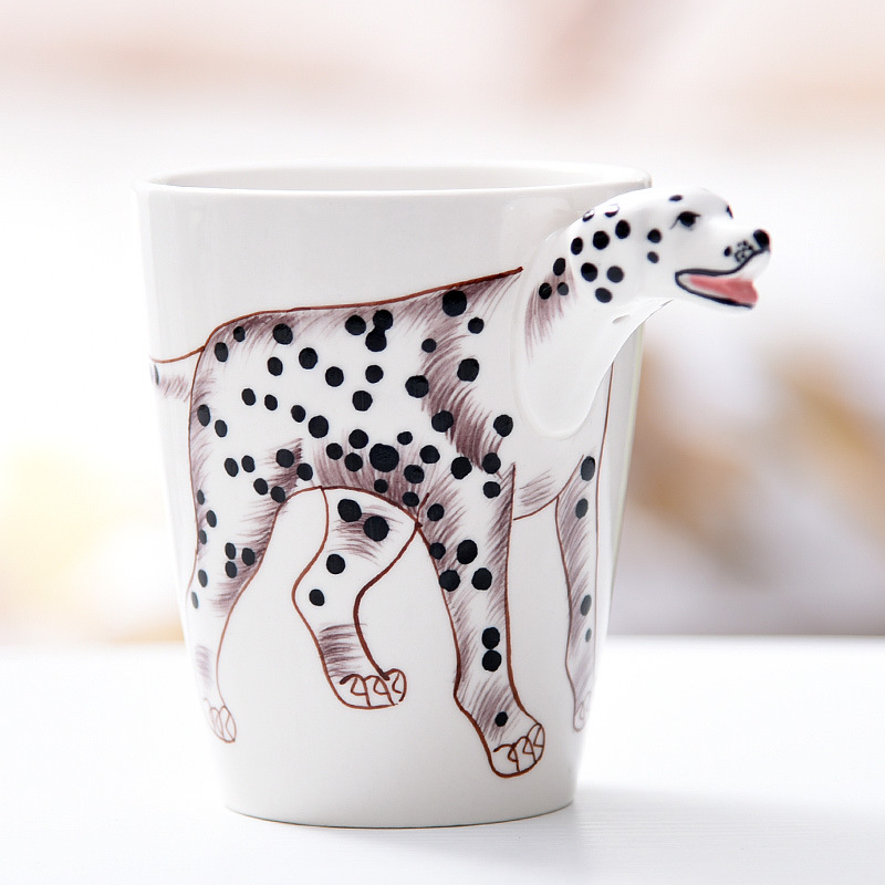 Title 4, Taza de cerámica con animales 3D dibujados a ma...