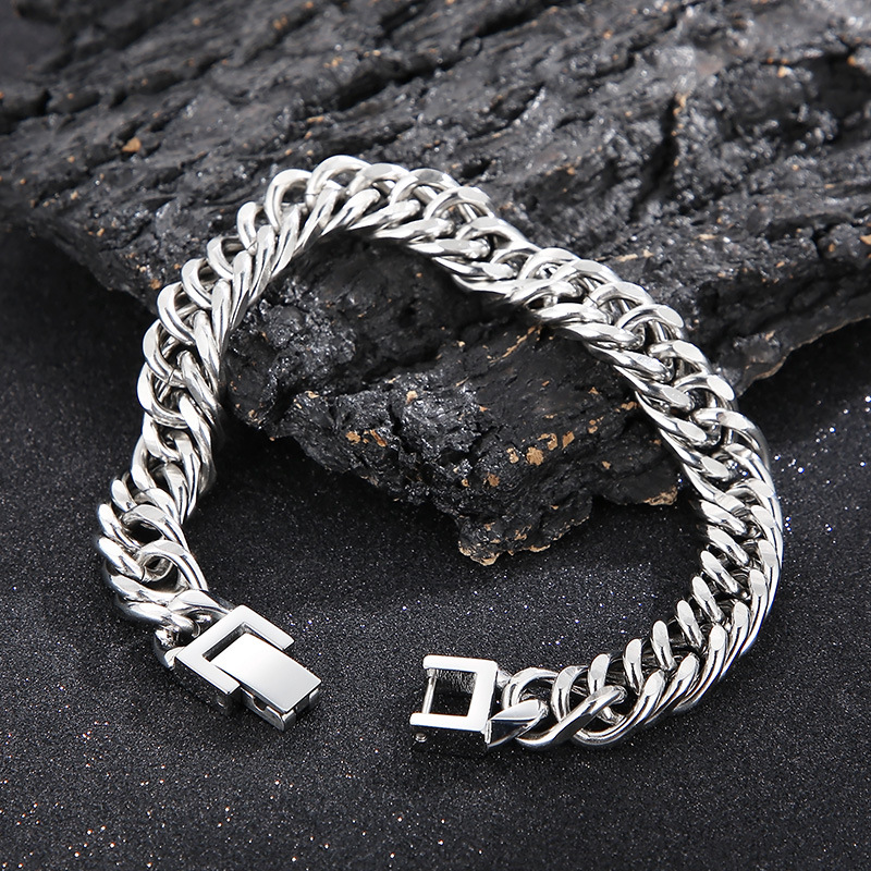 Title 7, Titanium stalen armband met Cuban link ketting ...