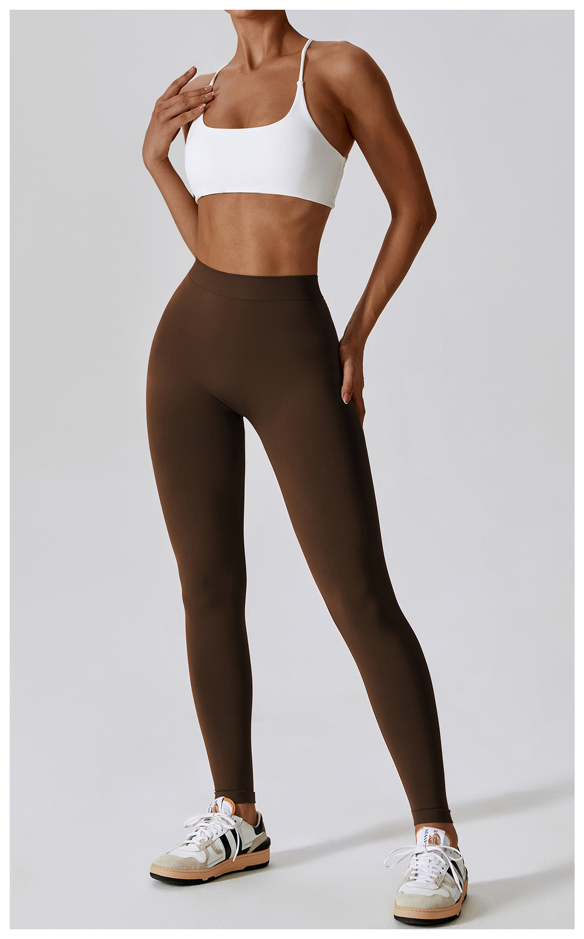 Title 20, Peach Hip Raise Fitness Leggings mit V-Taille, ...