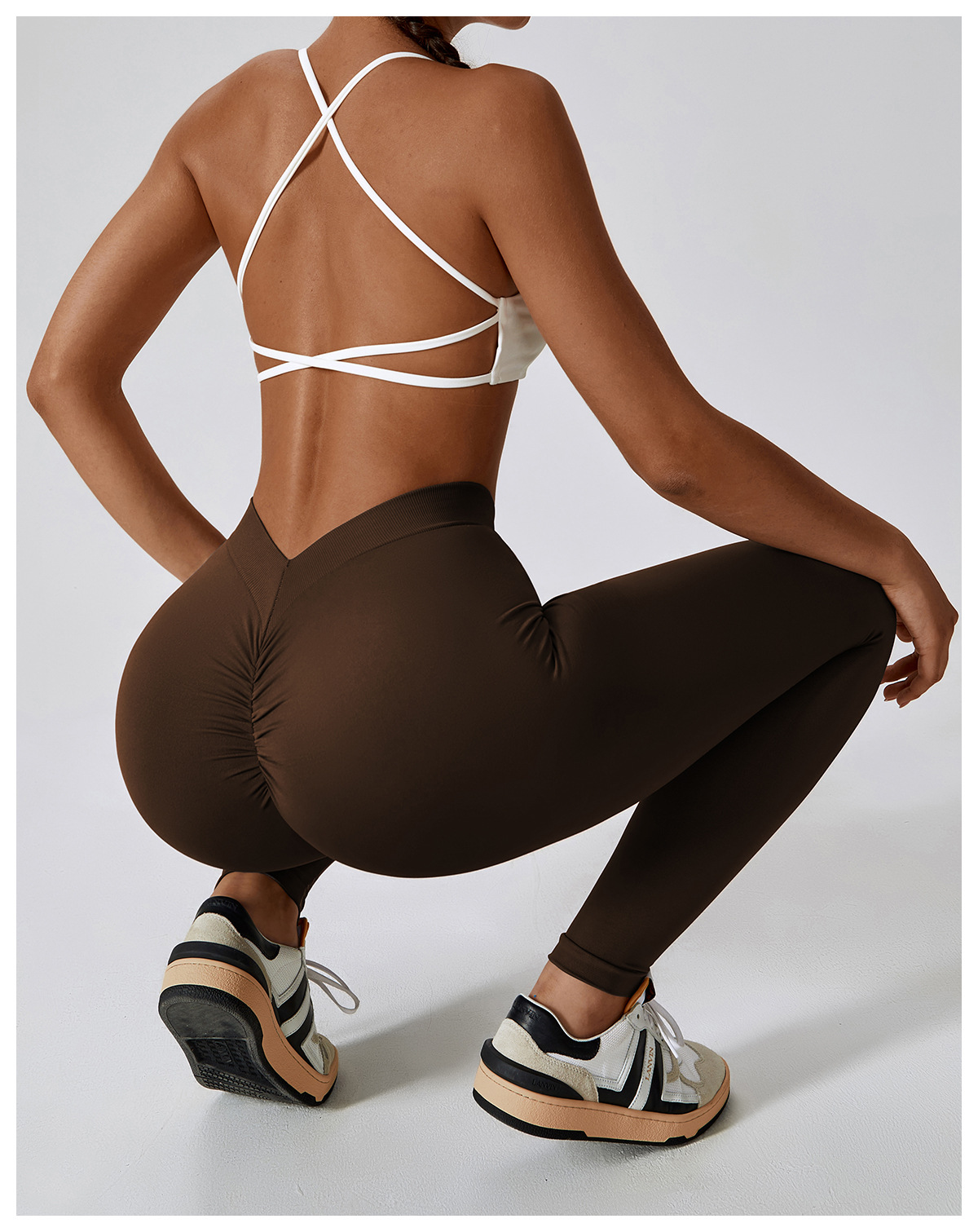 Title 23, Peach Hip Raise Fitness Leggings mit V-Taille, ...