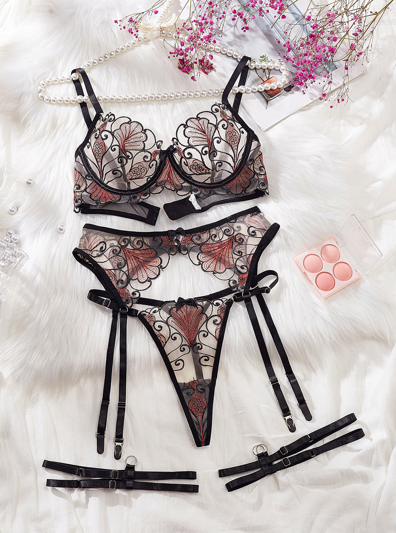 Title 13, Leaf Embroidery Mesh Bow Low-cut Underwear