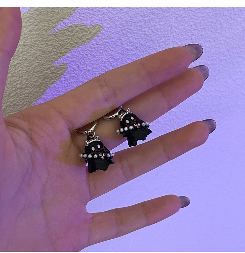 Cartoon Cute Ghost Pearl Earrings - Image 3