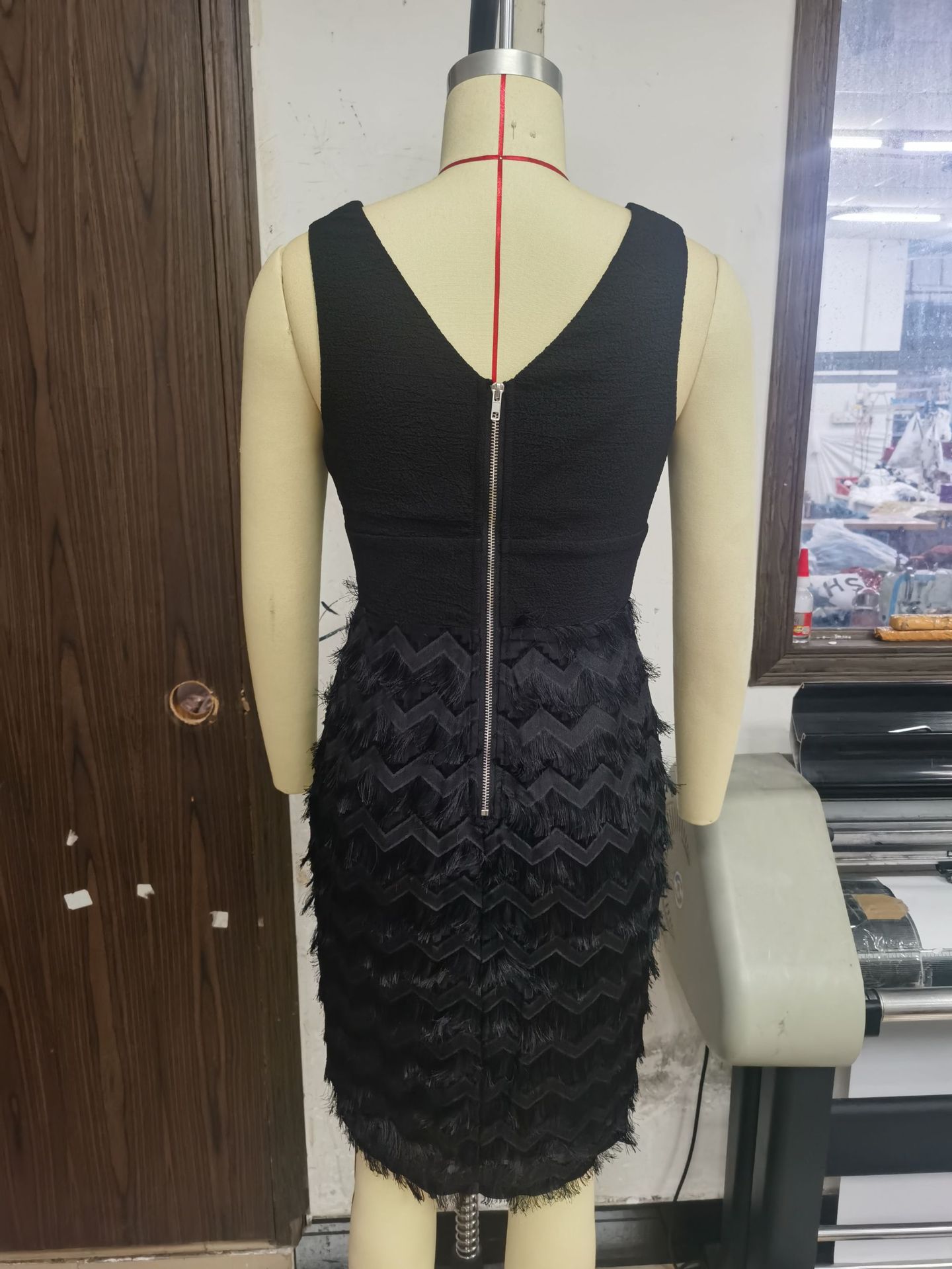 Title 7, Round Neck Sleeveless Tassel Stitching Women