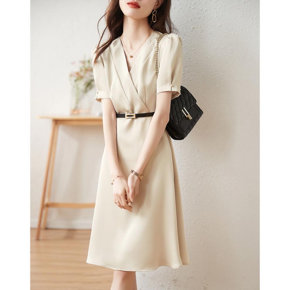 Title 3, Commuting Elegant Lady Comfortable Slimming Dress