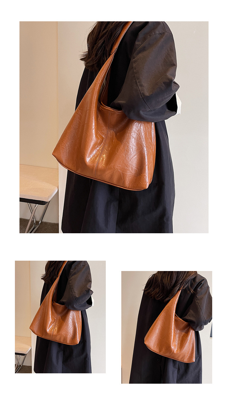 Spacious Shoulder Bag – Soft Leather Tote Bag