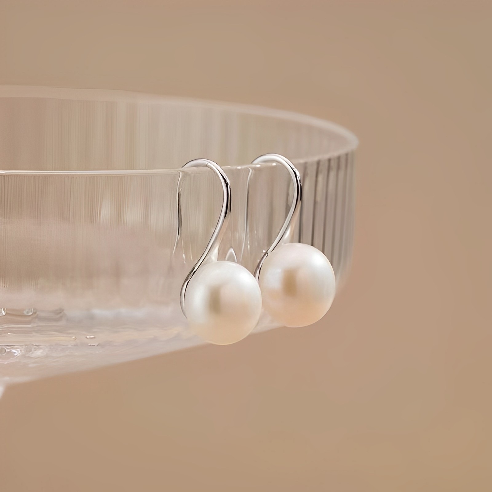 Title 3, Silver Fashion Pearl Earrings For Women