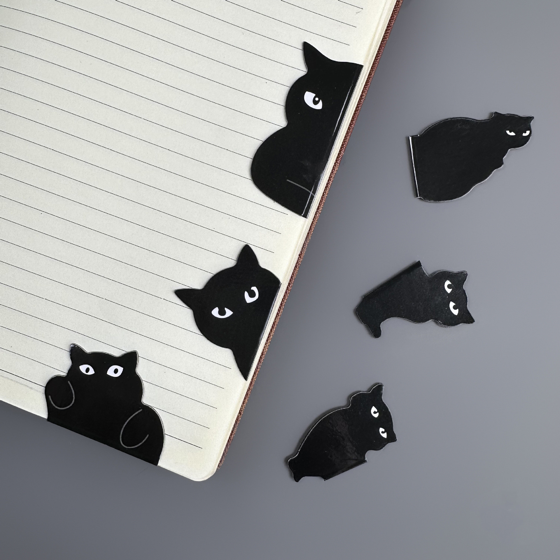 Title 2, Black Cat Cute Magnetic Bookmark